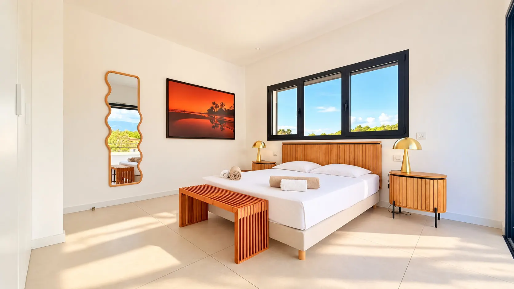 Chambre avec grandes baies vitrées